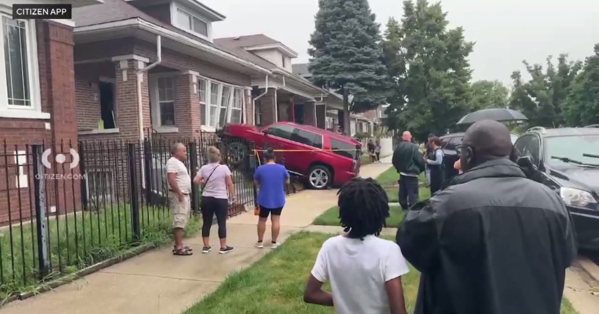 SUV plows into house on Chicago's Southwest Side - CBS Chicago