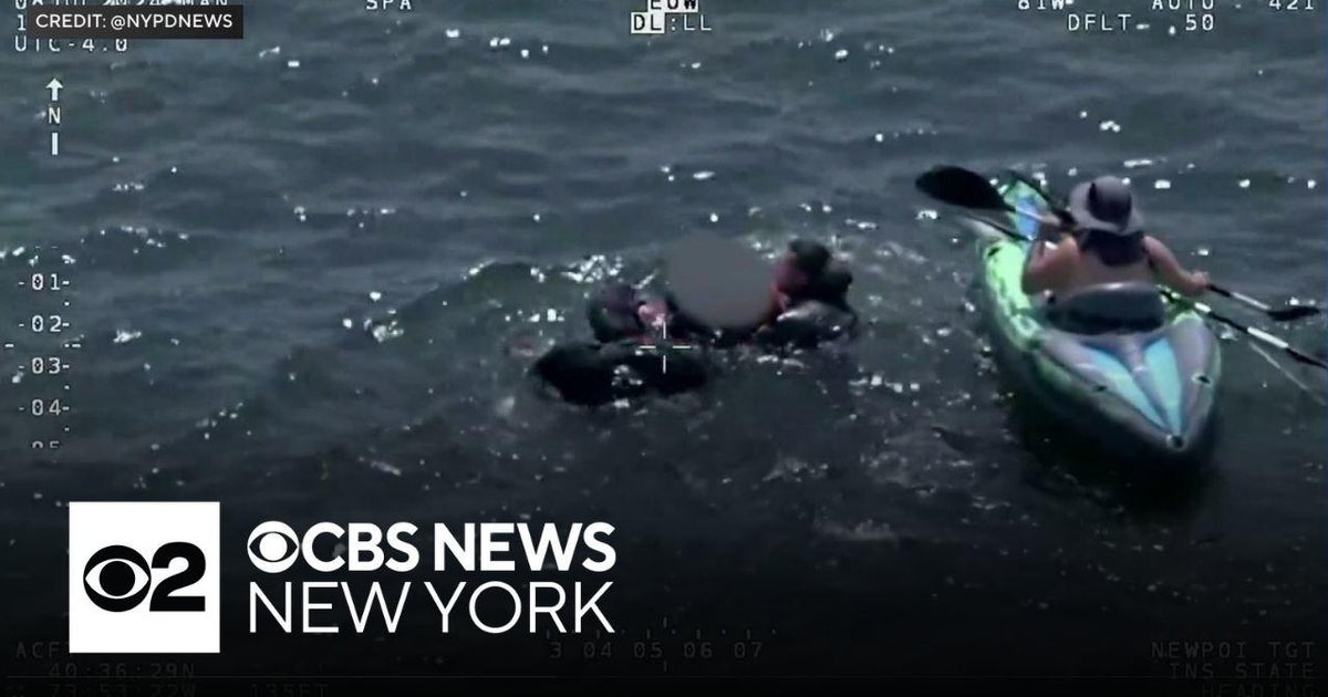 Kayaker rescued from strong current in Jamaica Bay - CBS New York