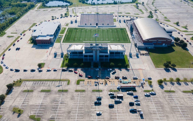 Furacão Beryl - distribuição de suprimentos, dia 3