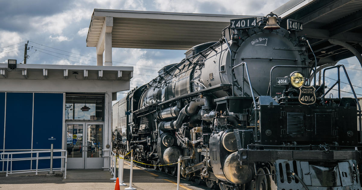 World’s largest operating steam locomotive, Big Boy No. 4014, to be on display in Roseville