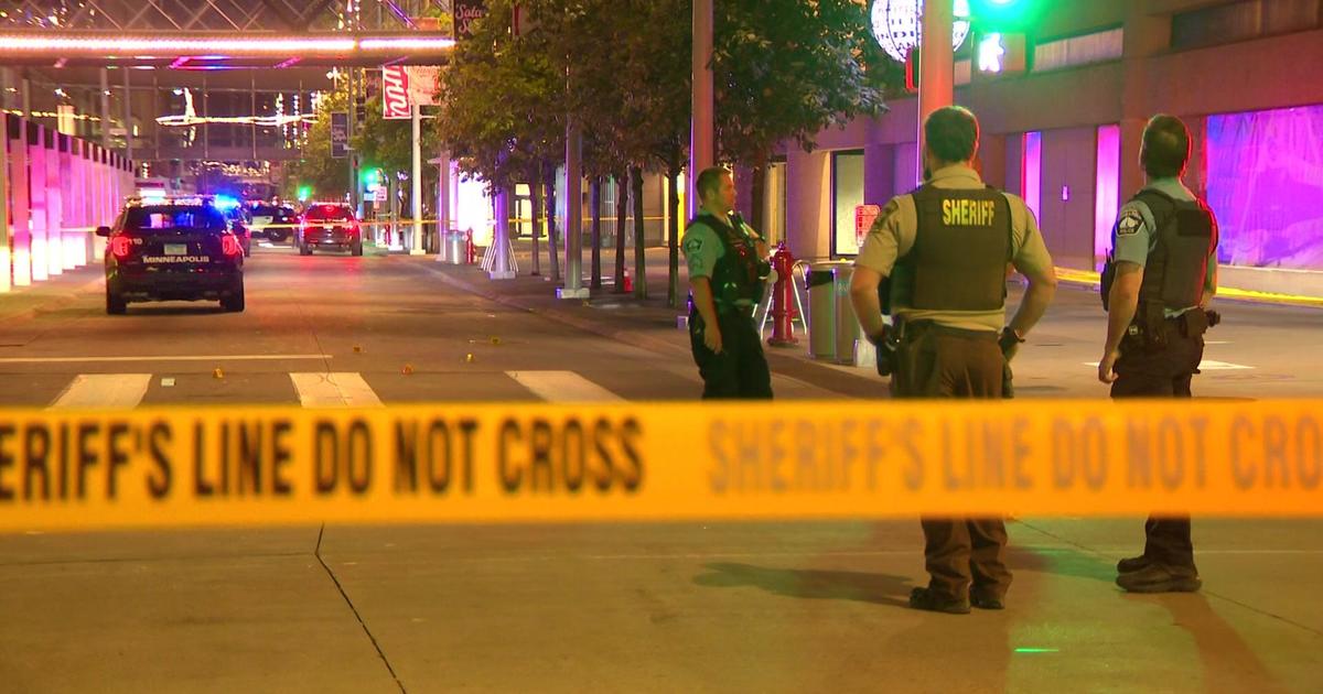 1 person hurt in shooting on downtown Minneapolis’ Nicollet Mall