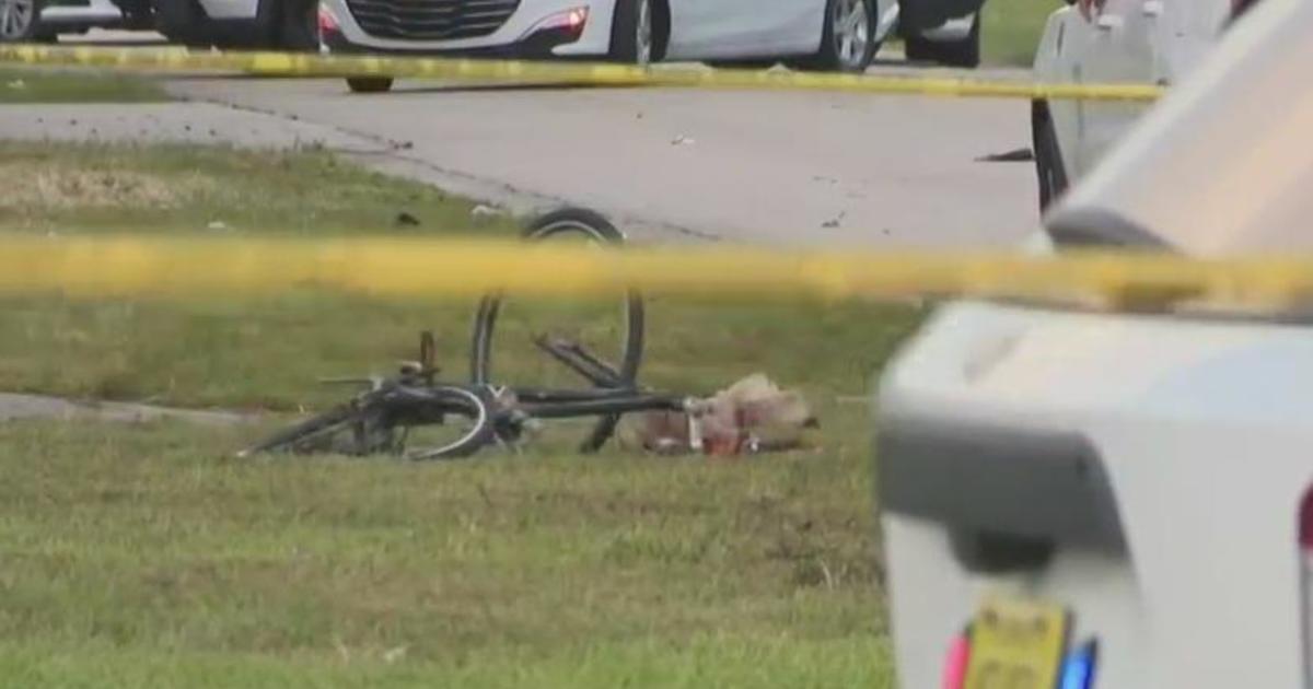 Man on bike struck, killed in Miami Gardens