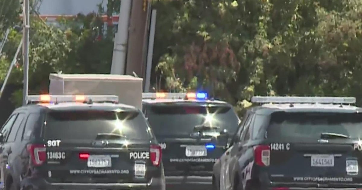 Suspect in Sacramento burglary barricades himself in big rig; detained later
