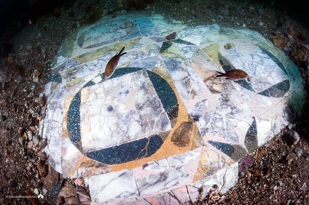 Archaeologists make stunning underwater discovery of ancient mosaic in sea off Italy