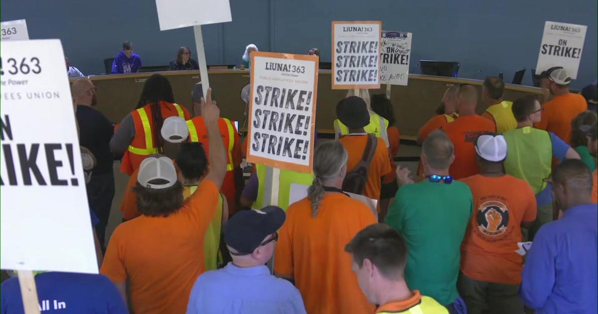Minneapolis park board, striking workers reach tentative deal