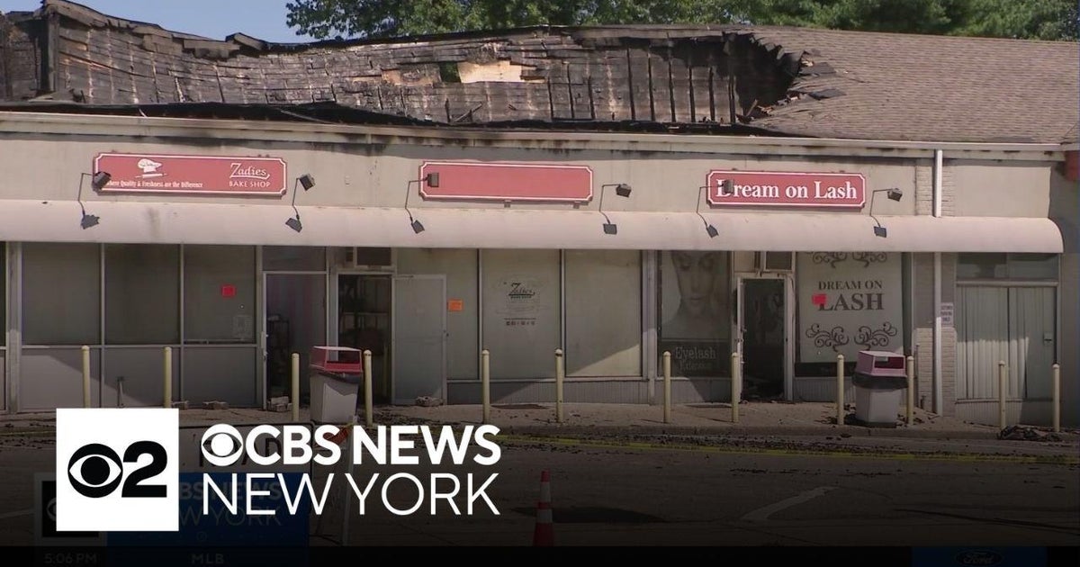 Fair Lawn strip mall fire leaves beloved businesses in ruins - CBS New York