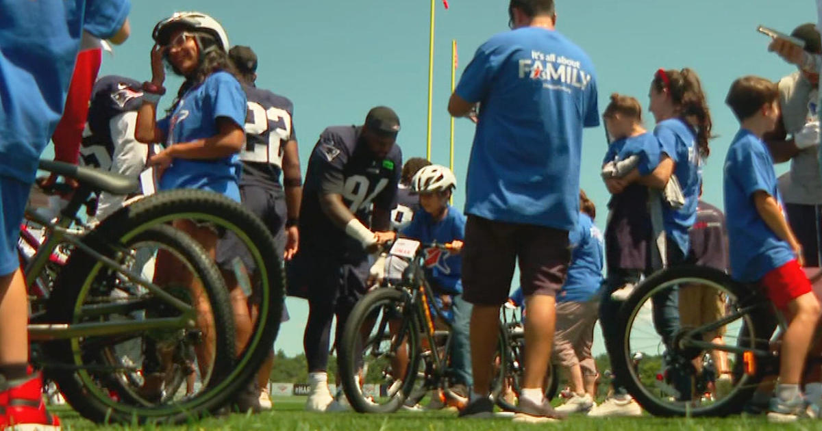 Blue Star Families Receive Free Bikes from Patriots at Training Camp