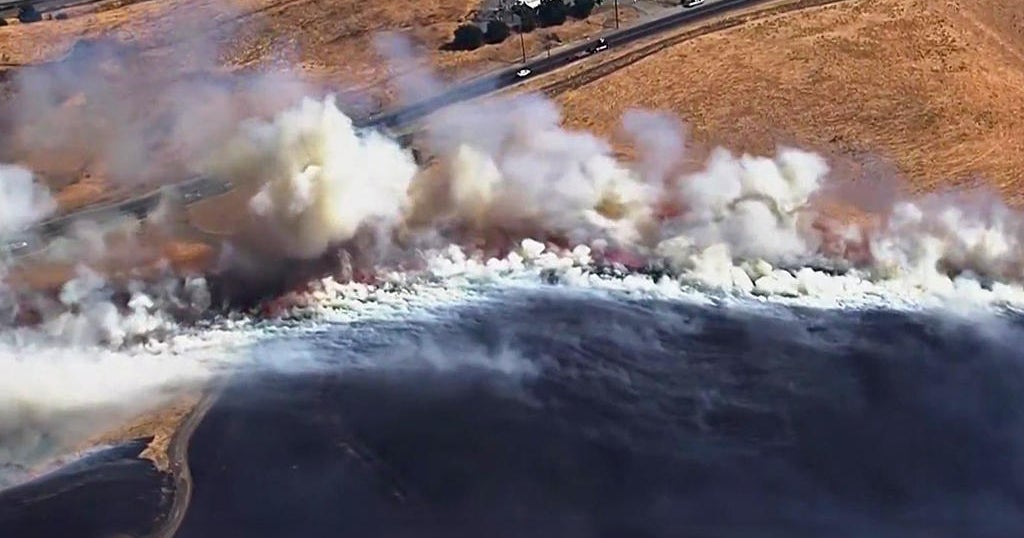 Grass fire north of Highway 4 near Bay Point prompts evacuations - CBS ...