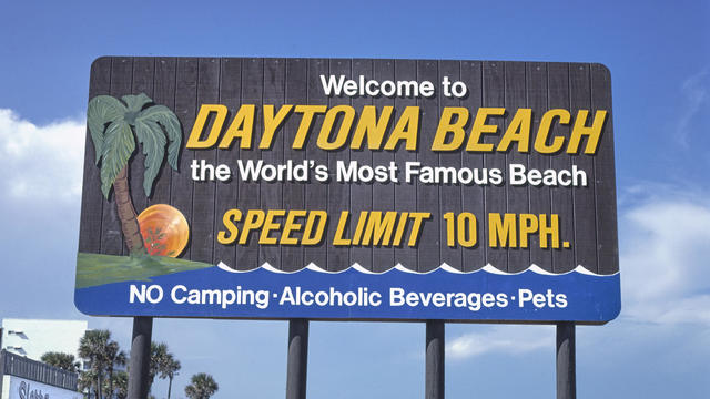Welcome Sign, Welcome to Daytona Beach, Daytona Beach, Florida, USA, John Margolies Roadside America Photograph Archive, 1985 