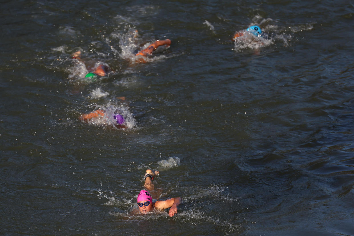 2024 Paris Olympics triathlon mixed relay held despite Belgian who swam