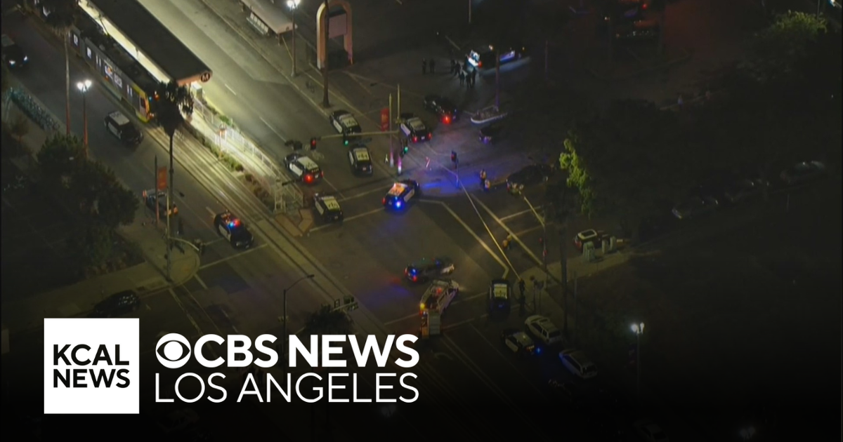Long Beach police shoot at suspect near Metro station - CBS Los Angeles
