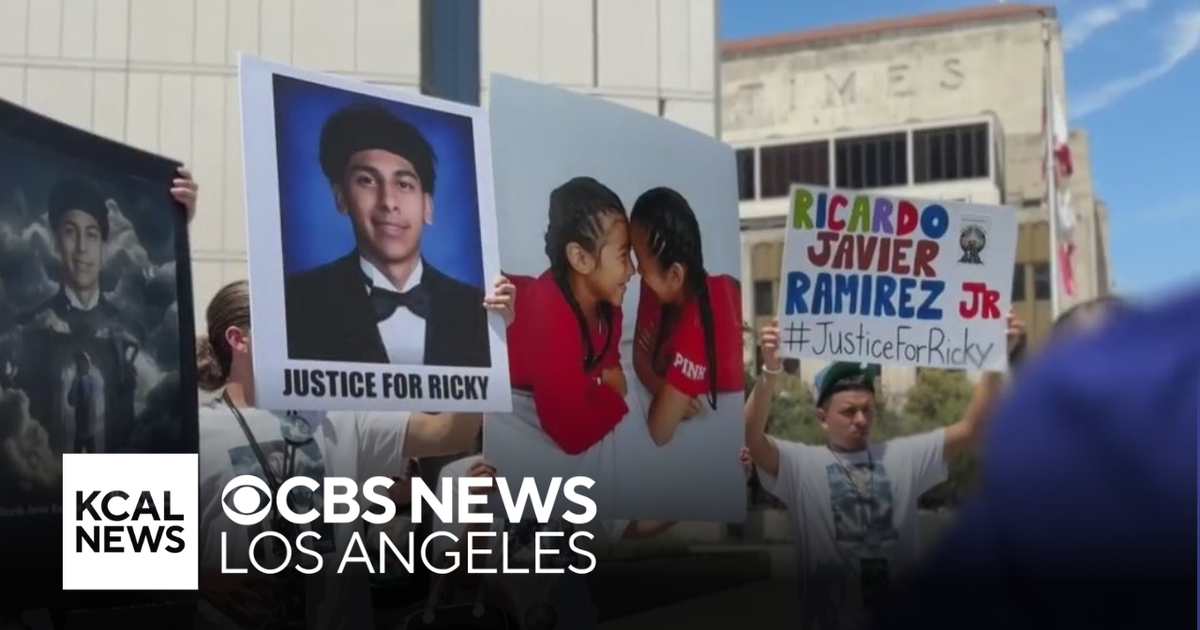Family demands justice after undercover LAPD cop allegedly shoots ...