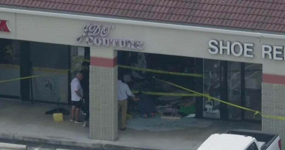 Driver plows into Aventura dress shop