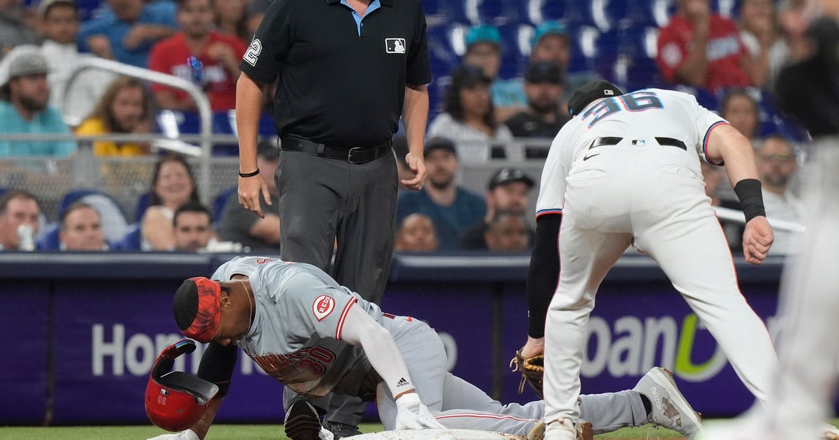 Reds score 7 times in the 10th inning to beat Marlins 10-4 Reds score 7 times in the 10th inning to beat Marlins 10-4