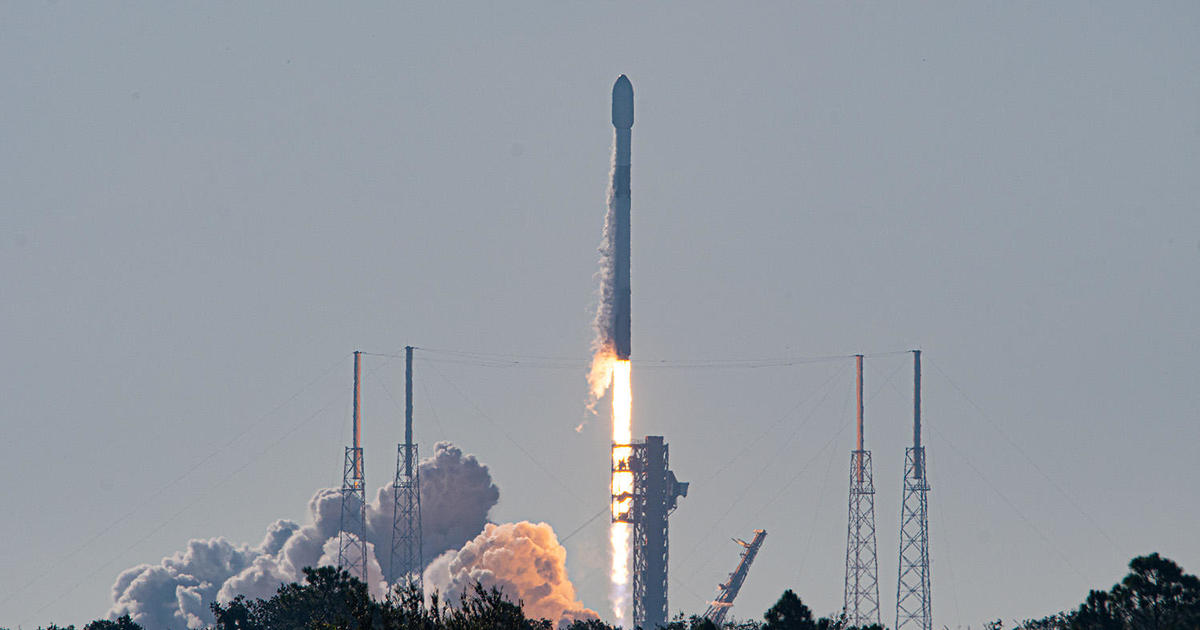 SpaceX launches 21 more Starlinks in first flight of triple weekend flight