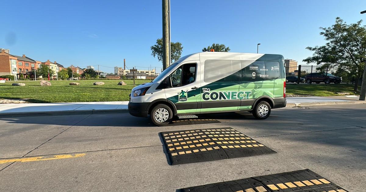 Detroit introduces new, free shuttle service for electric vehicles