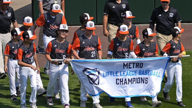 LLWS Parade Baseball 