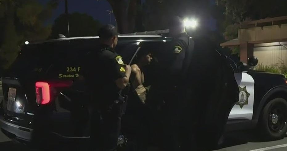 Gas station stabbing suspect arrested after stopping traffic on Highway 50