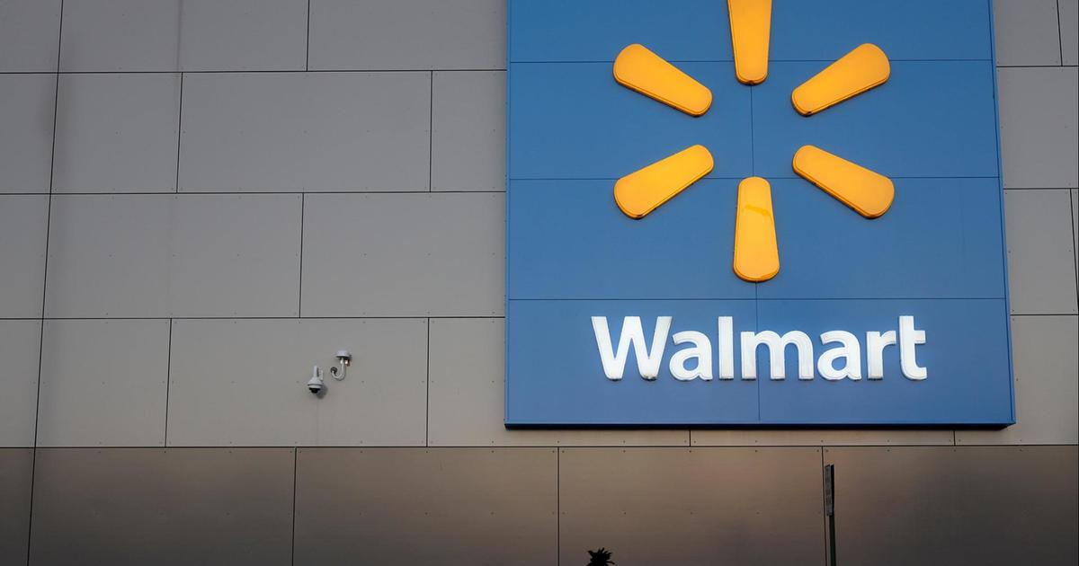 Walmart reports strong 2025 Q2 growth, beating expectations for