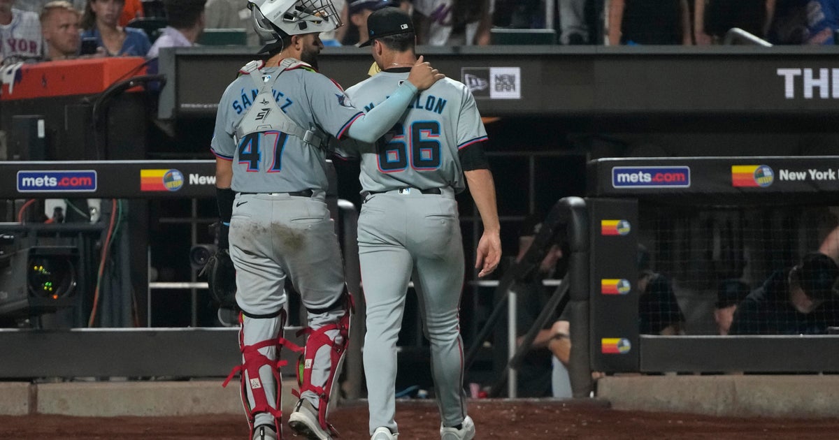 Mets roll past Marlins 7-3 Mets roll past Marlins 7-3