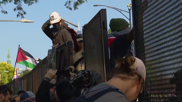 dnc-protest-fence-breach.png 