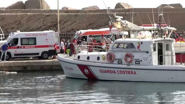 italy-boat-sinks-sicily.jpg