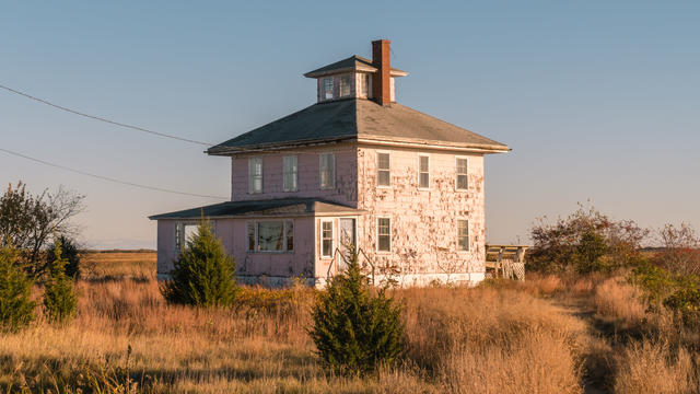 Abandoned Pink House 