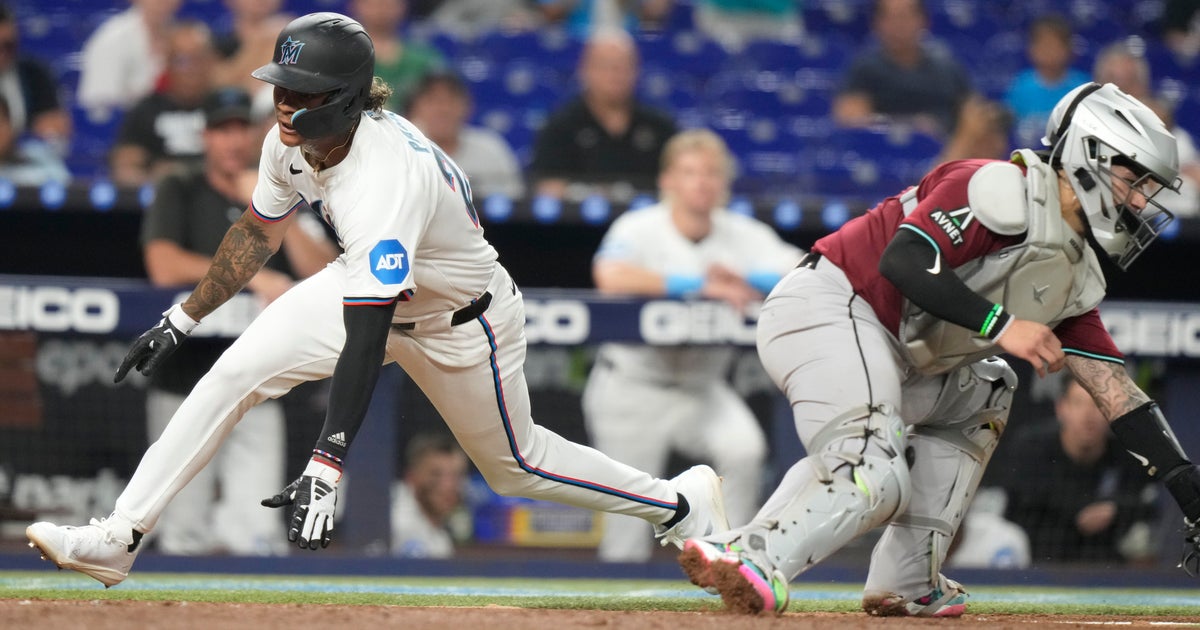 Diamondbacks beat Marlins 3-1 Diamondbacks beat Marlins 3-1