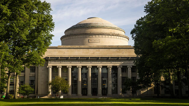 MIT Bitcoin Experiment Nets 13,000% Windfall for Students Who Held On 