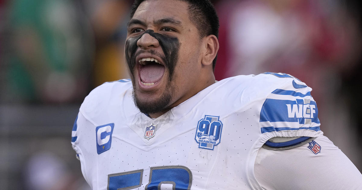 Detroit Lions tackler Penei Sewell leaves training with foot injury