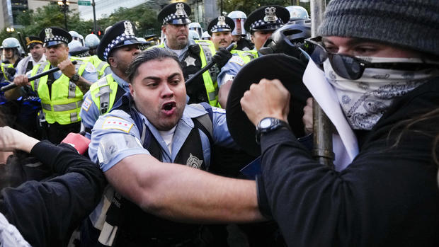 Photos: DNC in Chicago brings protests, clashes 