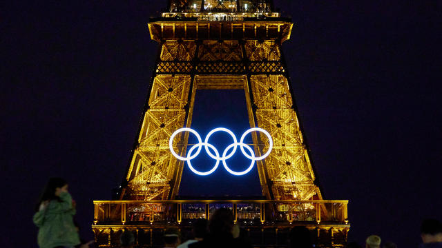 The Olympic Rings Displayed On The Eiffel Tower 