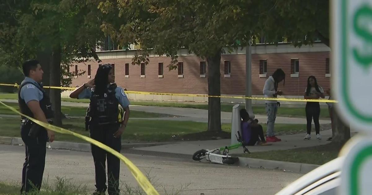 Teenager injured in drive-by shooting outside Gately Park in Chicago, police say