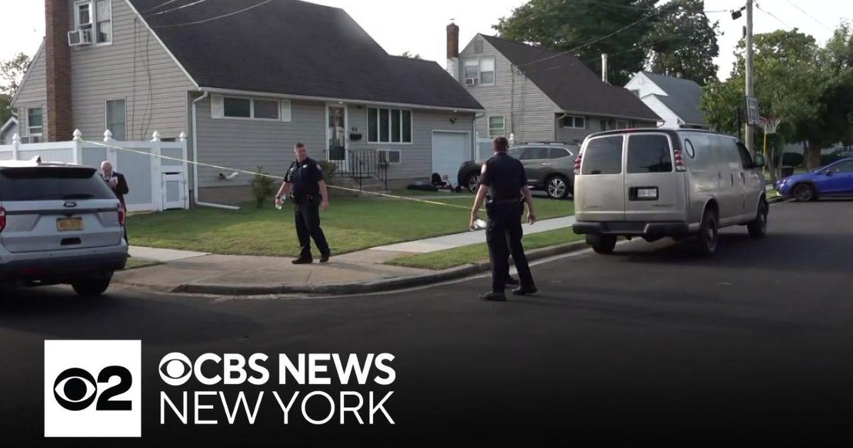 5 dead in apparent murder suicide in syosset source says cbs new york