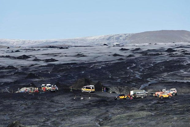 Eine Rettungsaktion nach dem Einsturz einer Eishöhle auf dem Bredamerkjökull-Gletscher