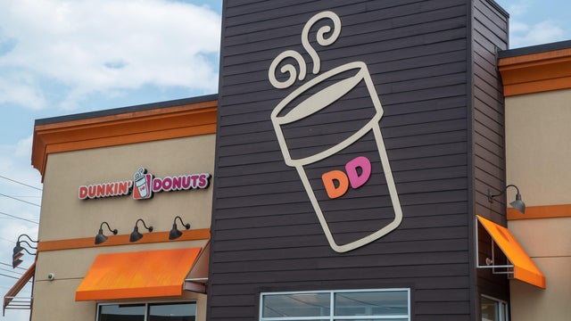 dunkin-store.jpg