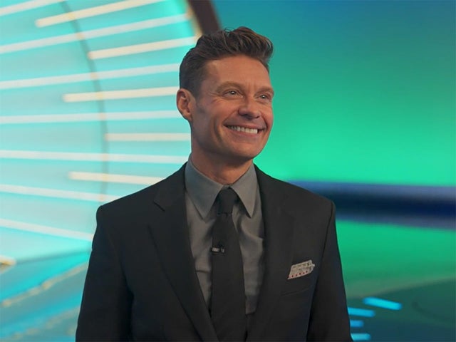 Ryan Seacrest takes a spin as new host of "Wheel of Fortune" - CBS News