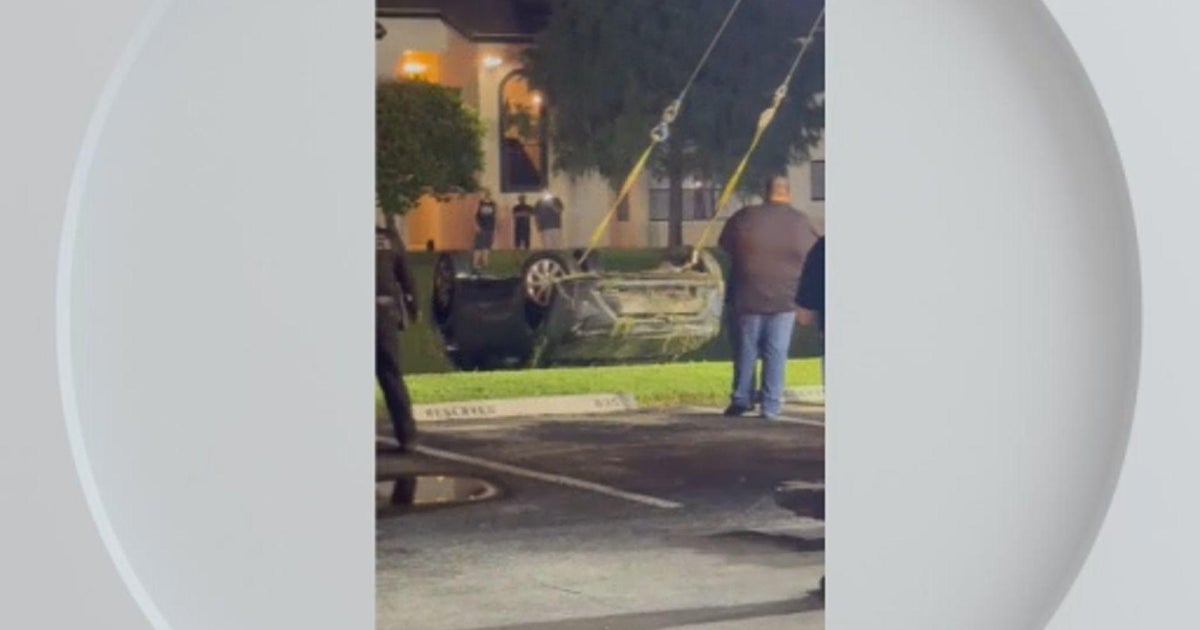 Woman, 88, dies after being rescued from car found in Broward County canal Woman, 88, dies after being rescued from car found in Broward County canal