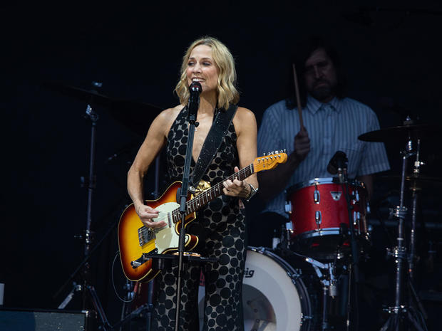 sheryl-crow-soldier-field-chicago-082024-kirstine-walton-2-1280.jpg 