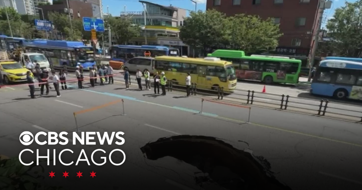 2 seriously hurt after car swallowed by sinkhole in Seoul, South Korea ...