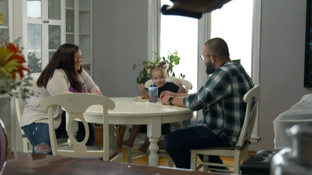 Missouri father uses a funeral to wean daughter off pacifier