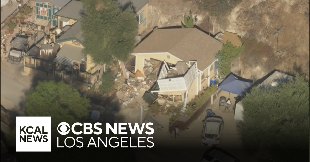 Human remains found at murder suspect's home inside California nudist(02)