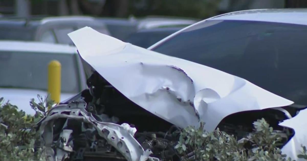 Man killed, woman hospitalized after three vehicle crash in SW Miami-Dade