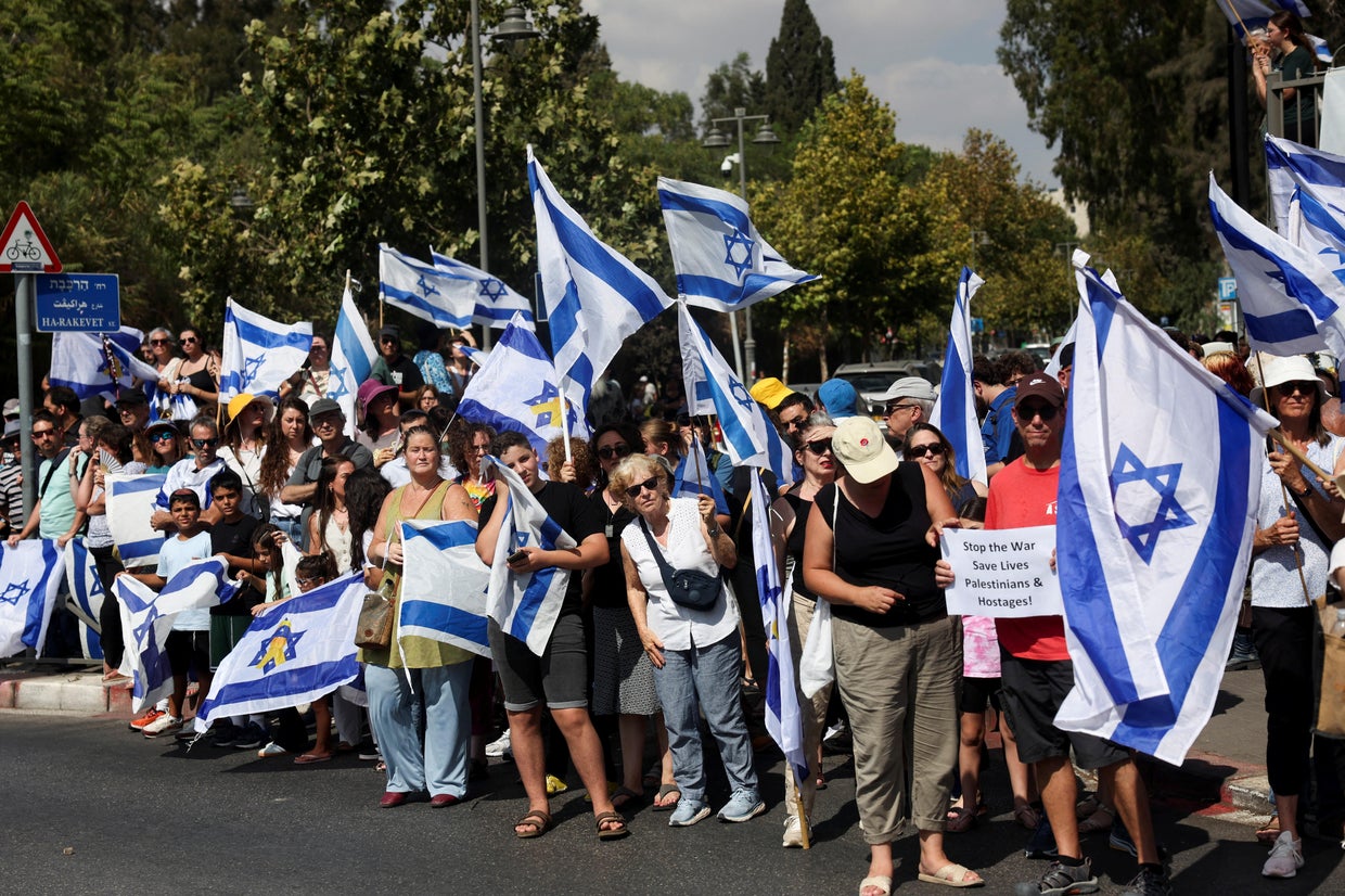 Israeli union goes on strike as Netanyahu faces rage over Hamas killing ...