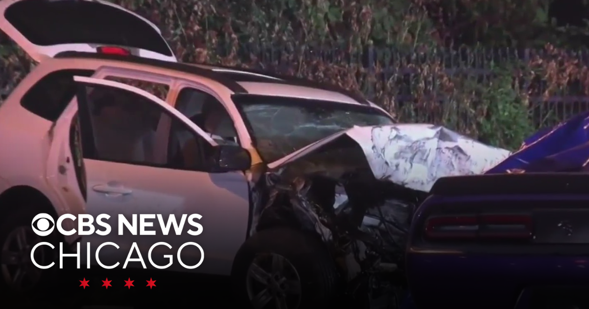 1 person killed in crash in northwest Chicago suburb - CBS Chicago