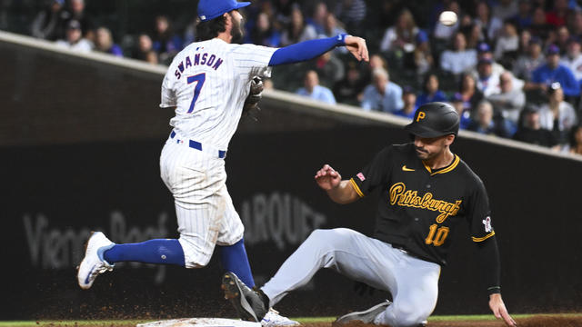 Pittsburgh Pirates v Chicago Cubs 