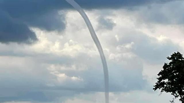 waterspout-tracy-caswell-walls.jpg 