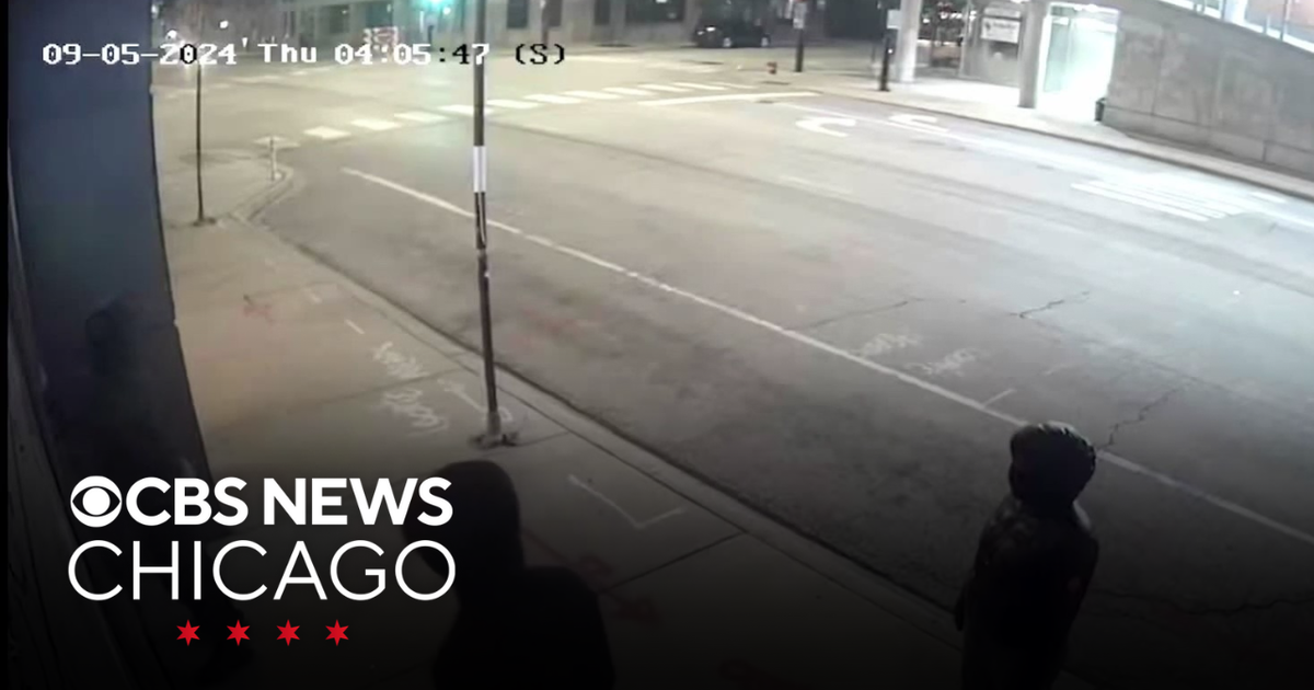 Thieves smash window in failed ATM burglary attempt on North Side - CBS ...