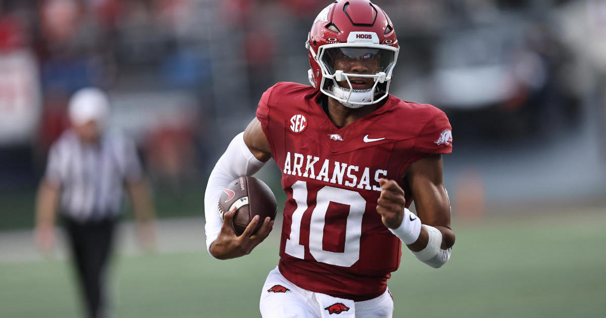 Cómo ver el partido de fútbol americano universitario de la NCAA entre Arkansas y Oklahoma State hoy: opciones de transmisión en vivo y más