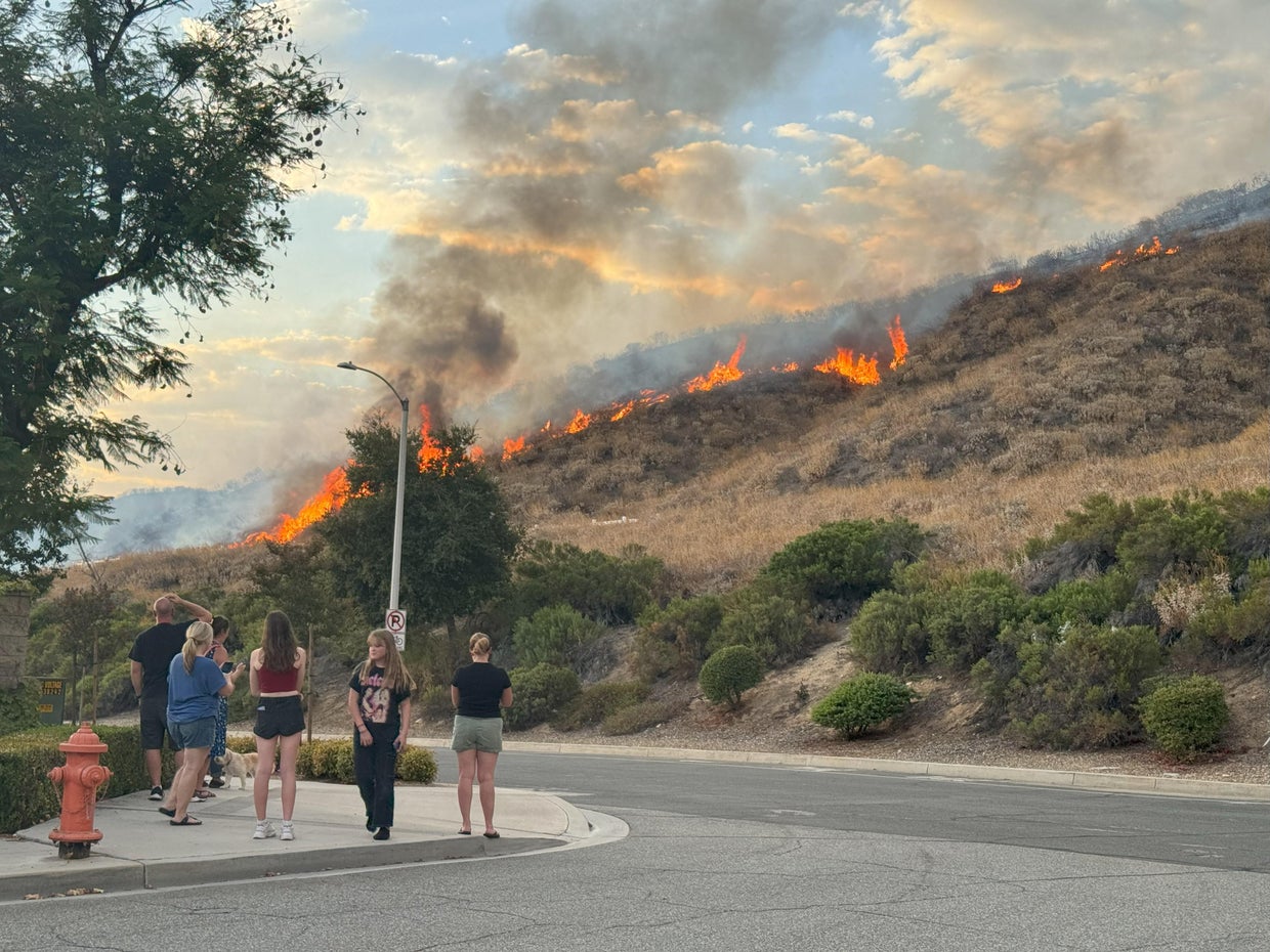 Evacuation warnings still in place as Line Fire in San Bernardino ...